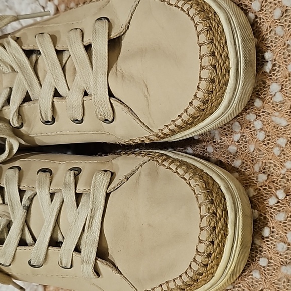 Ugg Hightop Leather Shoes - Picture 3 of 16